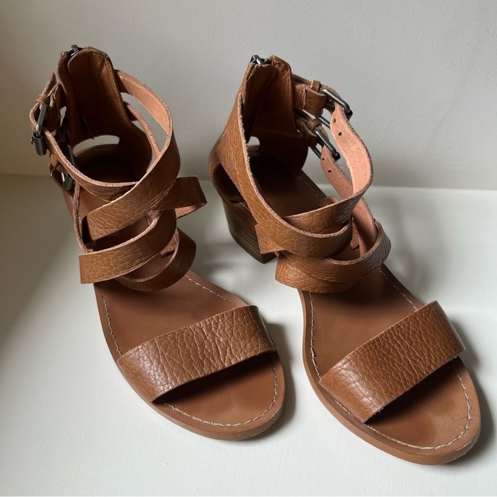 Madewell Lora Block Heel in Tan Leather - Picture 2 of 9